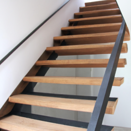 Construire un Escalier de Secours Conforme aux Normes Le Cannet